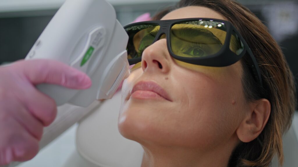 Intense Pulsed Light Therapy in Barrie
